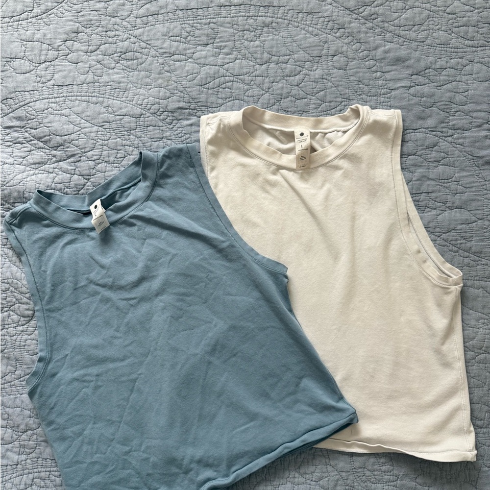 2 pk Yogalicious Blue / White Tank Tops
